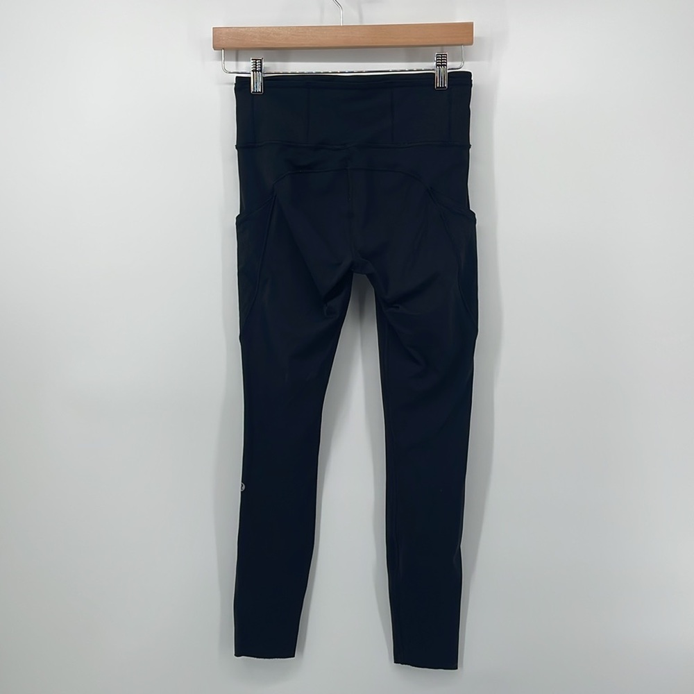 Lululemon Fast and Free Tight II in Black 6 A17 - Picture 3 of 7